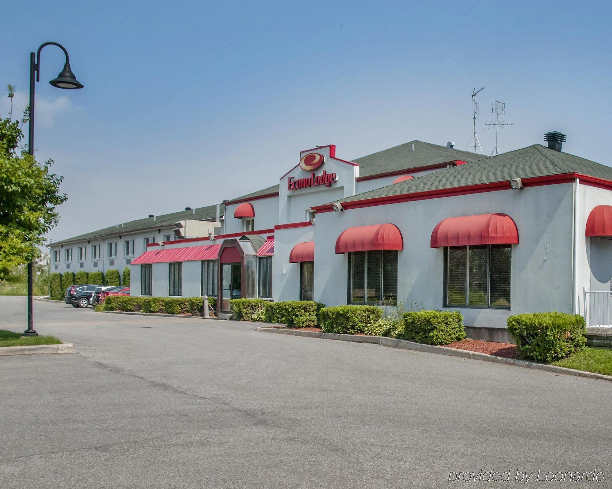 Econo Lodge Laval Exterior foto